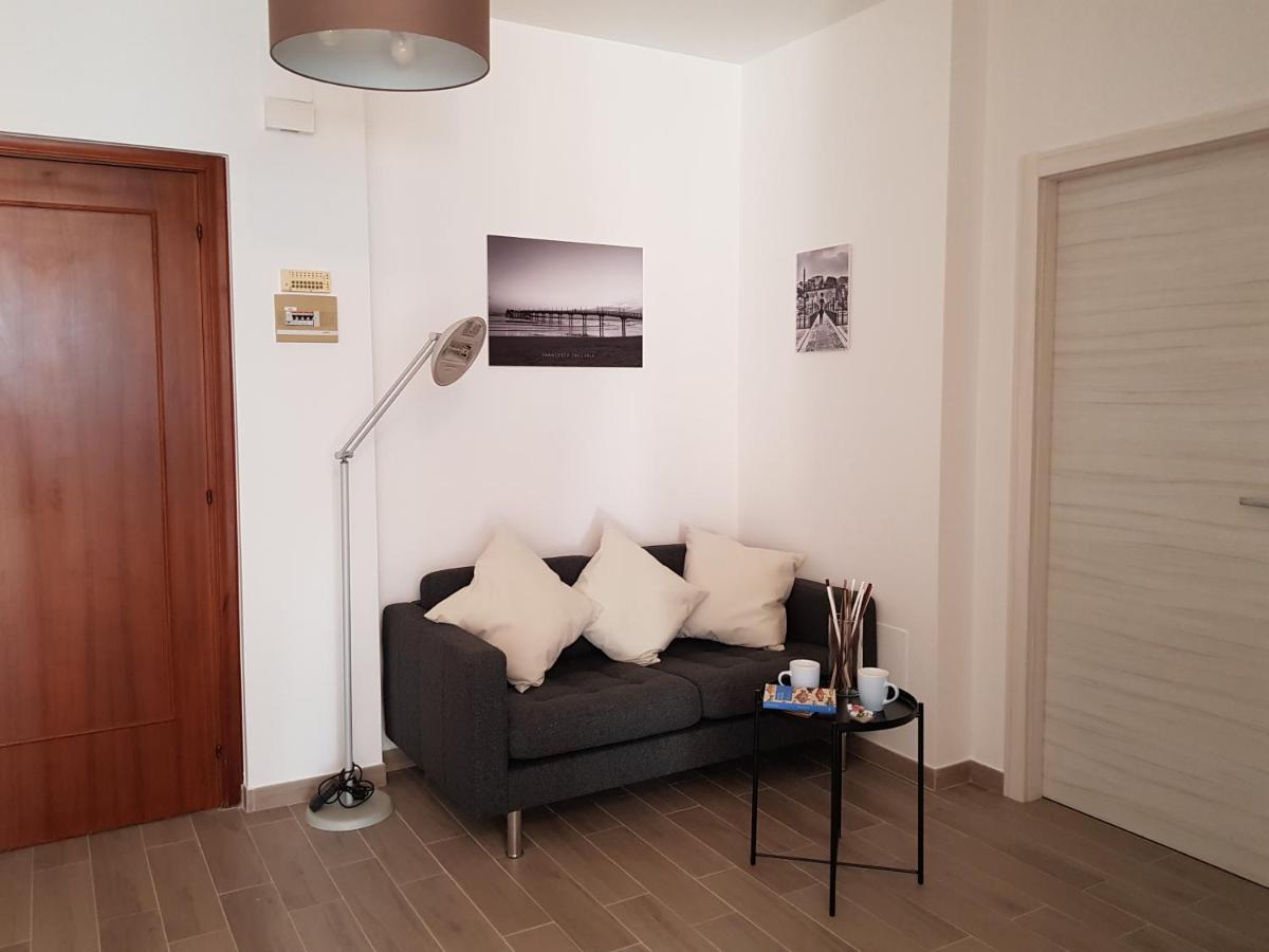 Quality Apartment Parisina Pescara Esterno foto